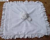 Doudou bébé blanc avec ours - broderie 38cm