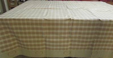 Nappe 160x160 carreaux beige coeurs