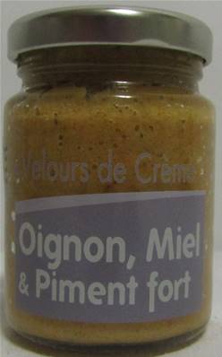 Velours de crème oignon, miel et piment fort