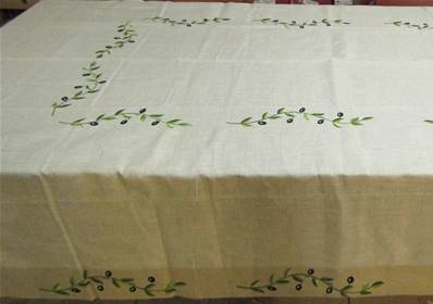 Nappe 170x220 brodé olives