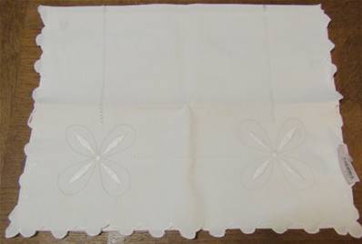 Pochette brodée pour serviette de table ou lingerie