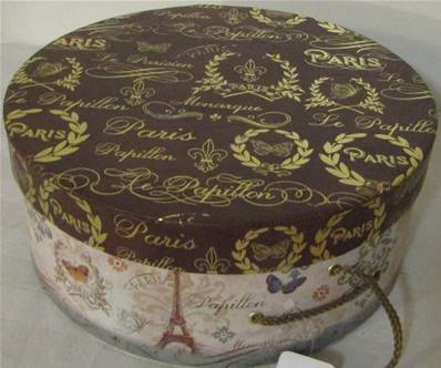 Boite à chapeau D30 Paris papillon marron avec cordons