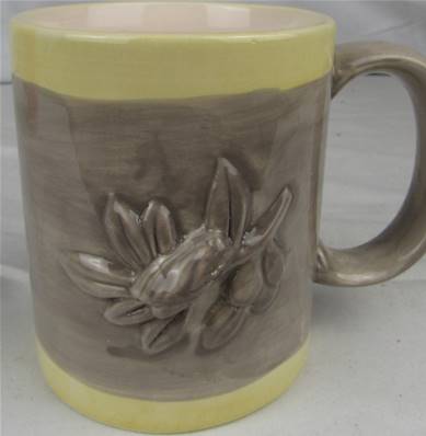 Mug gris relief olives