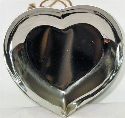 Ravier métal forme coeur