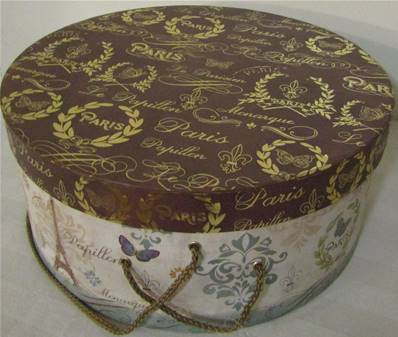 Boite à chapeau D35 Paris papillon marron avec cordons